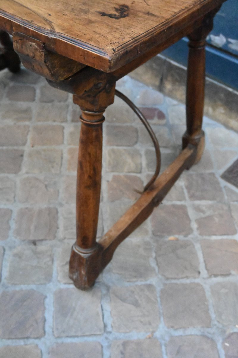 Table espagnole en noyer fin XVII début XVIII-photo-4