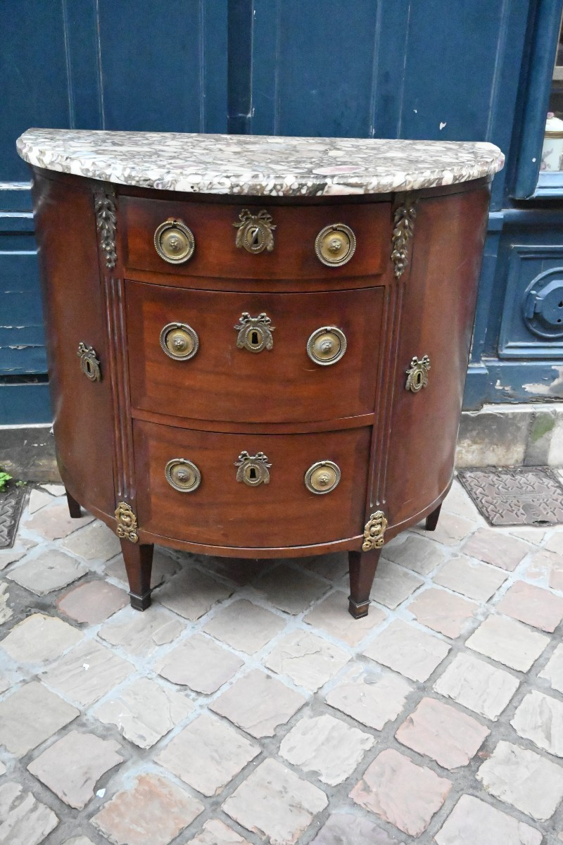 Commode en acajou bordelaise d époque Louis XVI