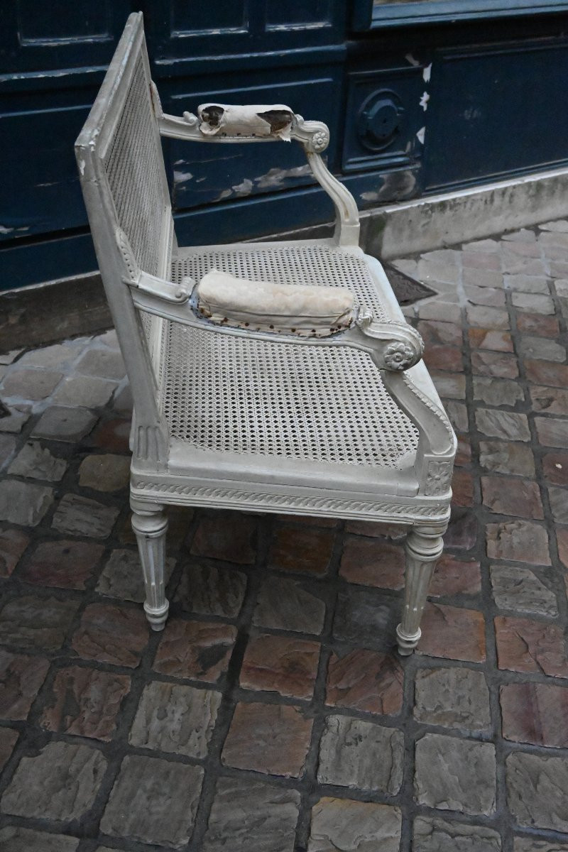   Petit canapé canné laqué gris perle Louis XVI-photo-4