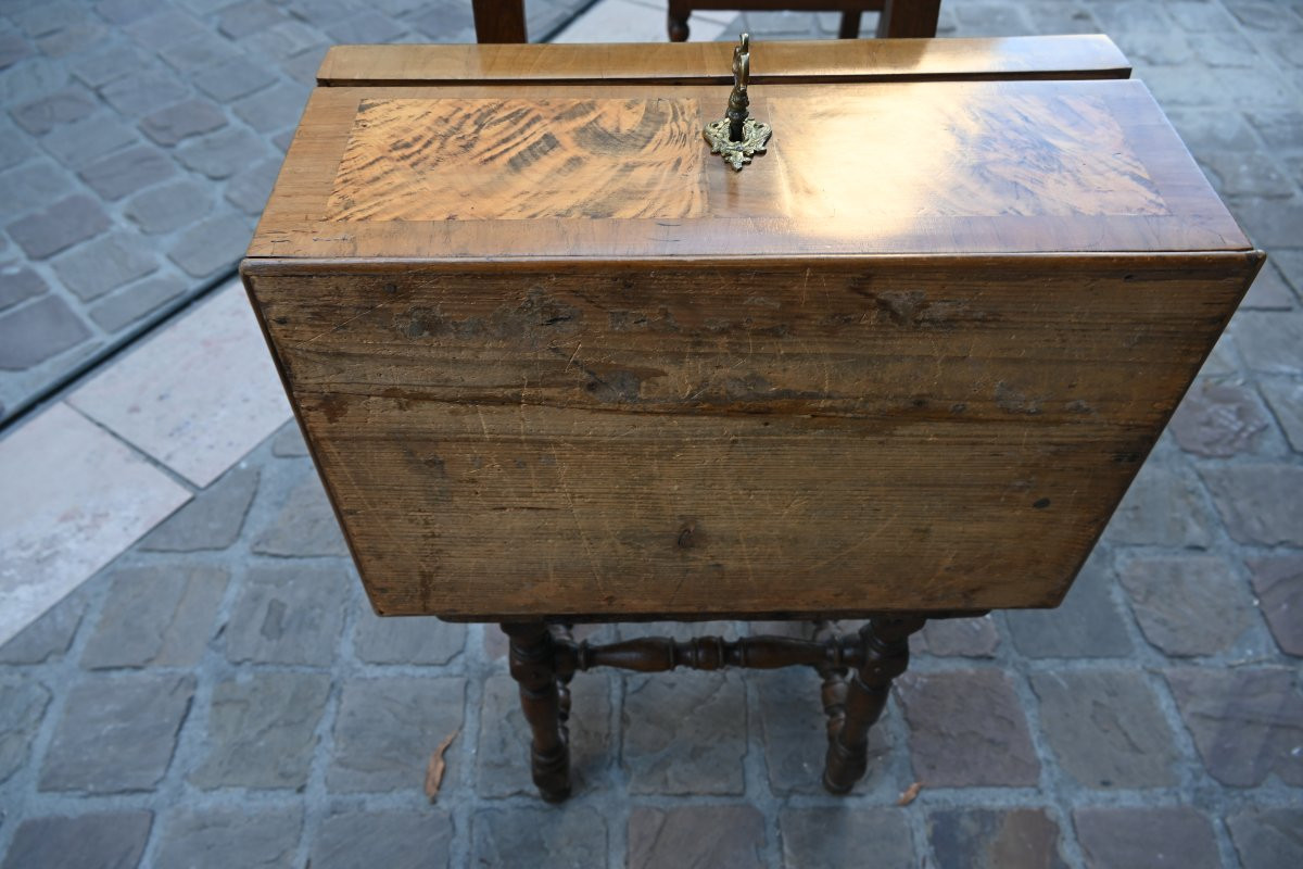 Hache , attribué à , beau coffret bombé du début du XVIII-photo-6