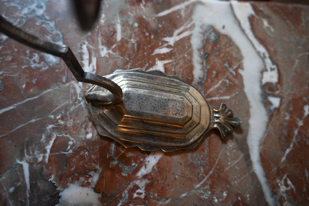 Rare suite de 4 appliques à un bras de lumière en bronze argenté d époque début XVIII-photo-2