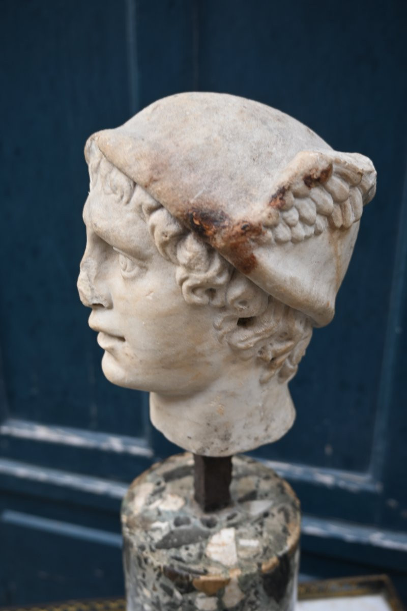 Tête de mercure ailé en marbre dans le gout de l Art Romain du III siècle-photo-3