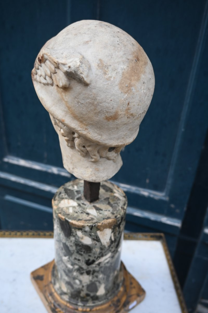 Tête de mercure ailé en marbre dans le gout de l Art Romain du III siècle-photo-1