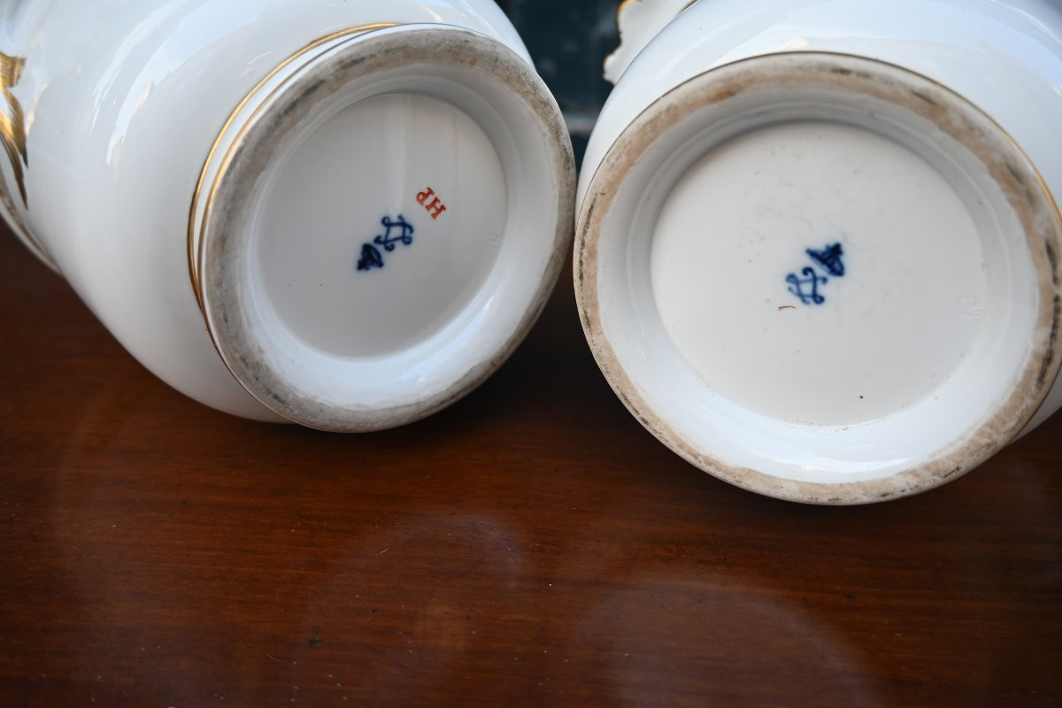 Sèvres , genre de , paire de cache pots en porcelaine-photo-1