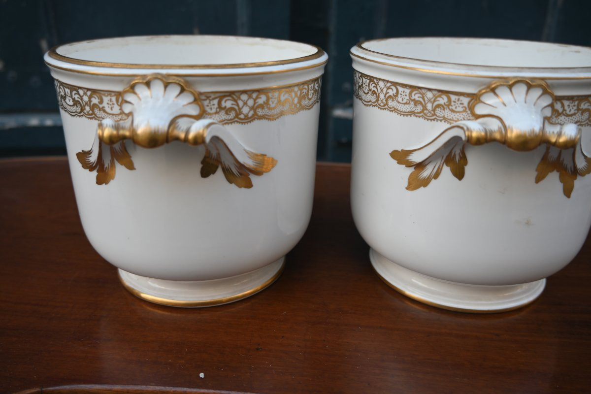 Sèvres , genre de , paire de cache pots en porcelaine-photo-2