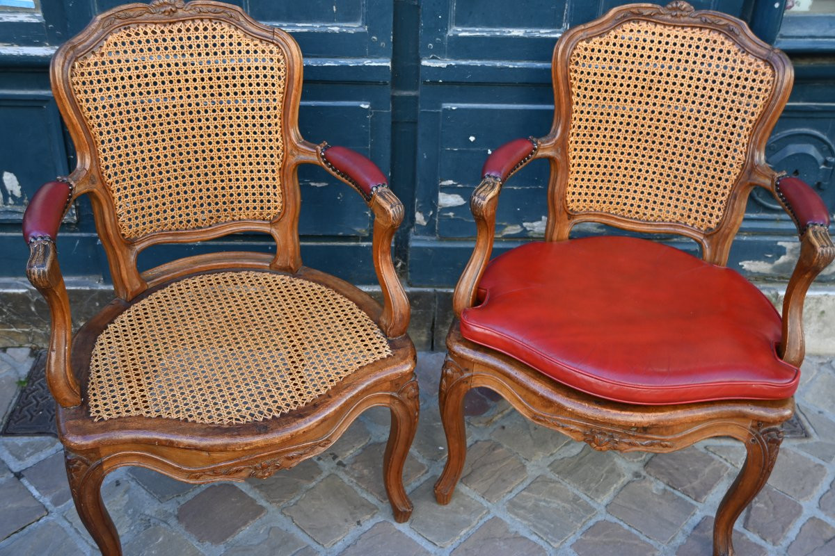 Paire de cabriolets  bois naturel ,Louis XV canné , du XVIII -photo-1