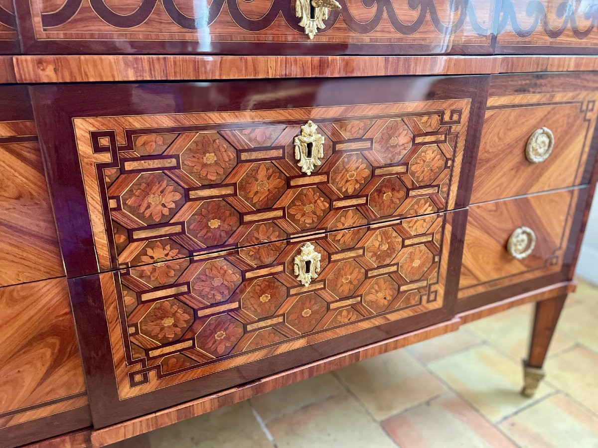 Rare Louis XVI Period Commode Stamped By Leleu-photo-1