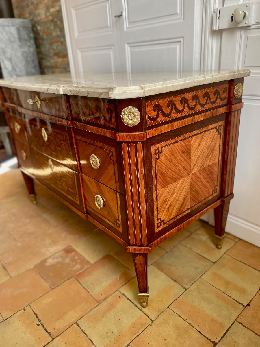 Rare Louis XVI Period Commode Stamped By Leleu-photo-2