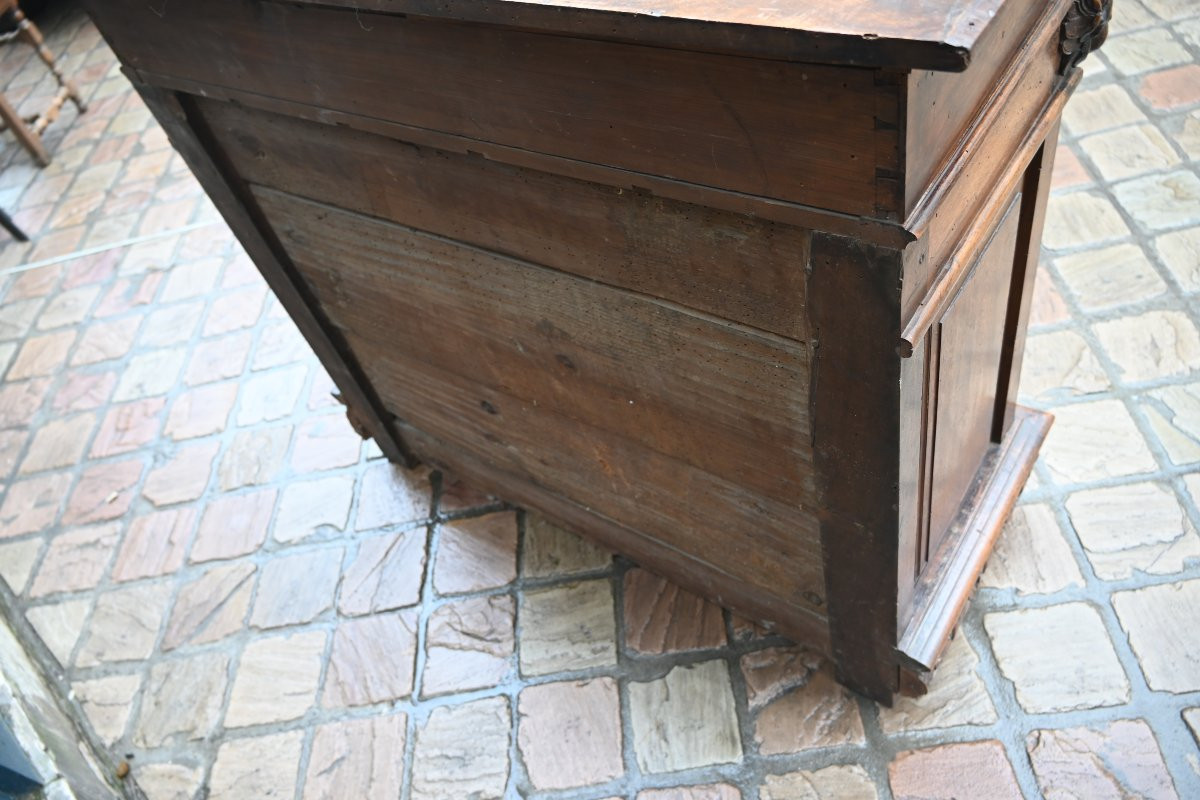 Italian Credenza In Solid Walnut From The Early 17th Century-photo-2