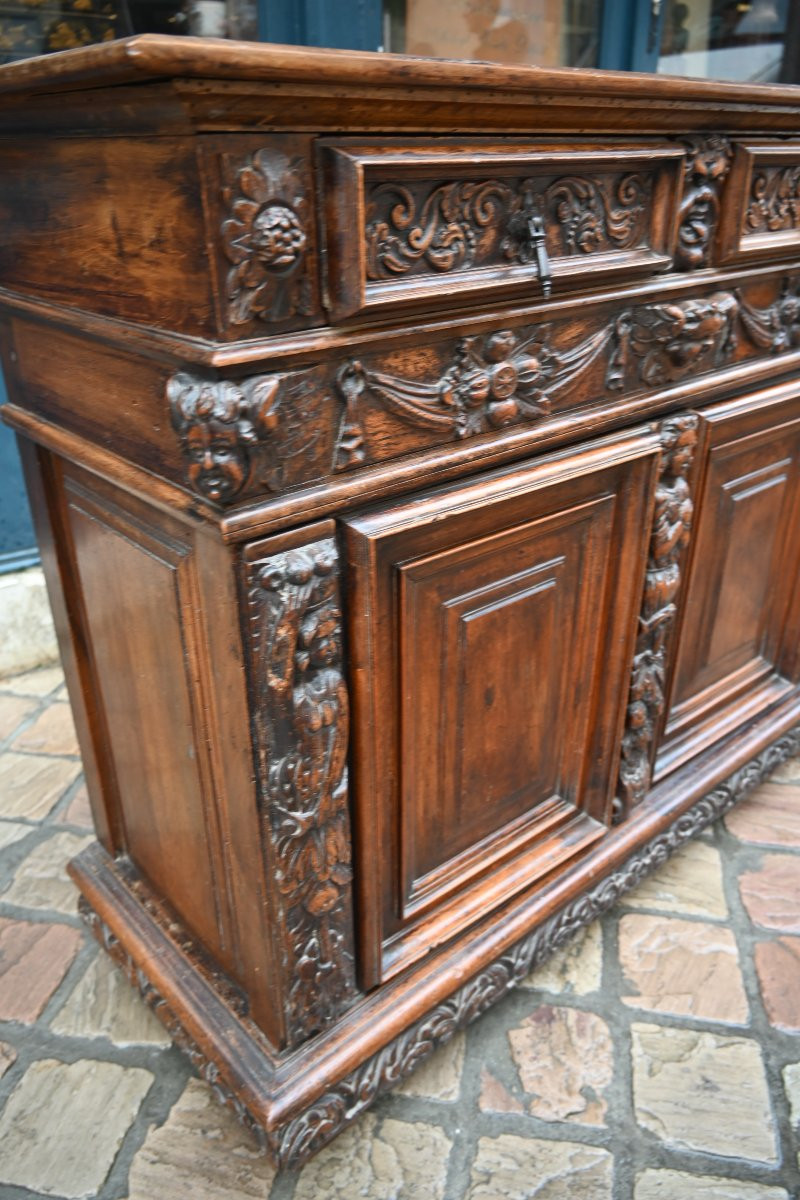 Italian Credenza In Solid Walnut From The Early 17th Century-photo-4