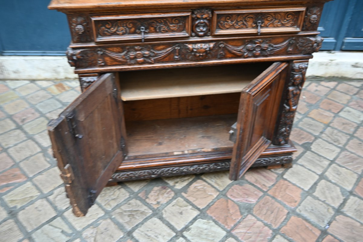Italian Credenza In Solid Walnut From The Early 17th Century-photo-8