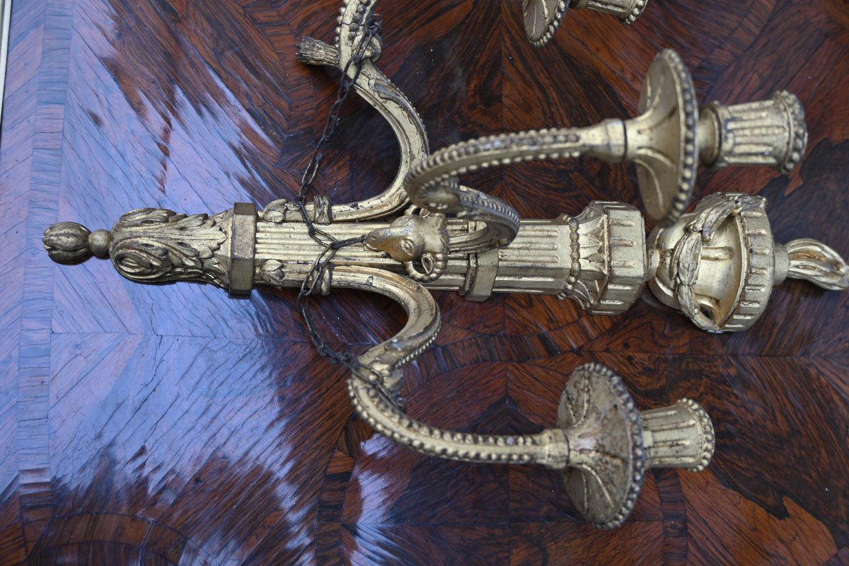 Paire d applique en bois sculpté et doré d époque Louis XVI-photo-2