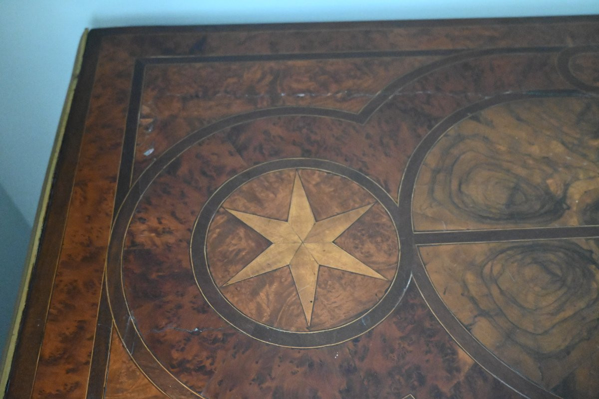 Louis XIV Period Veneered Wood Chest Of Drawers From The Early 18th Century. Axe -photo-4