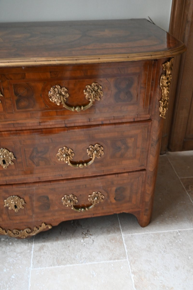 Louis XIV Period Veneered Wood Chest Of Drawers From The Early 18th Century. Axe -photo-4