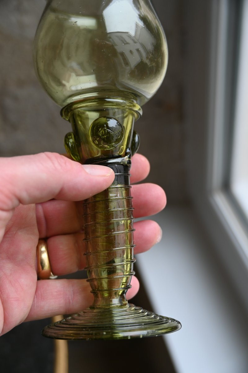  Suite de 10 Verres à vin Roemer dans le gout XVII des Pays Bas -photo-3