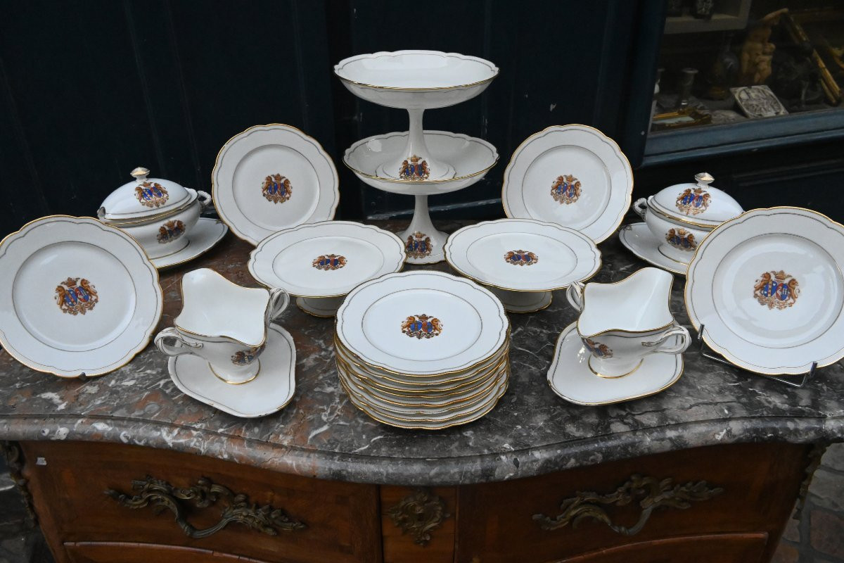 19th Century Elaine Pork Dinner Service With Coat Of Arms-photo-2