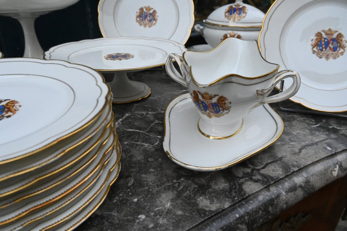 19th Century Elaine Pork Dinner Service With Coat Of Arms-photo-4