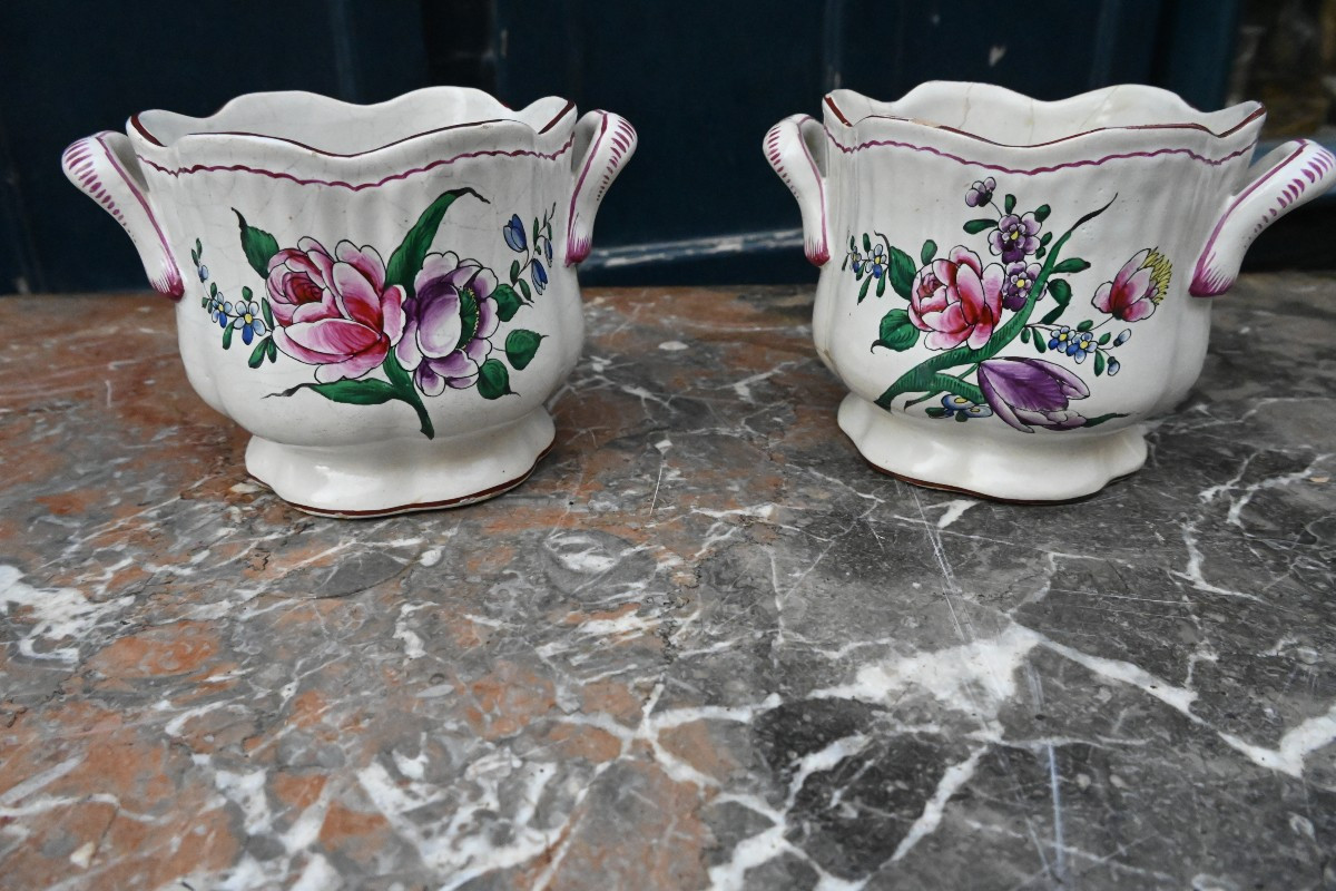 Paire de cache en faience de l Est du XIX