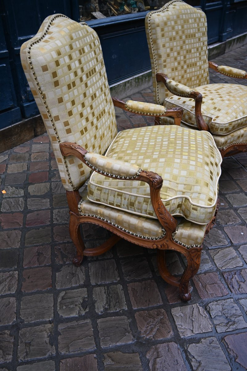 Paire de grands fauteuils à dossier plat de style Regence-photo-3