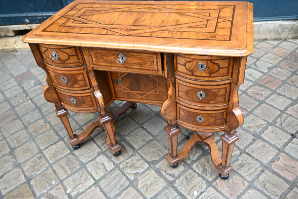 Louis XIV Period Veneered Mazarin Desk -photo-4