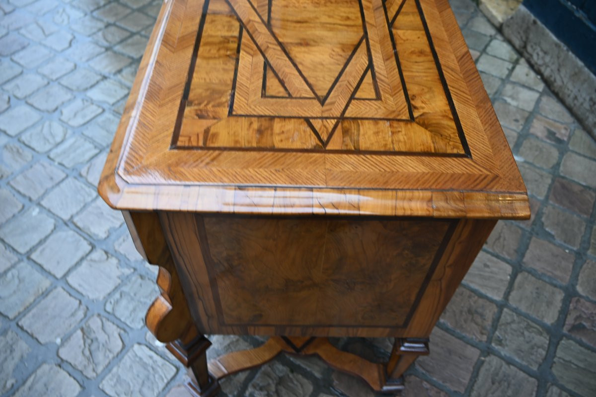 Louis XIV Period Veneered Mazarin Desk -photo-4