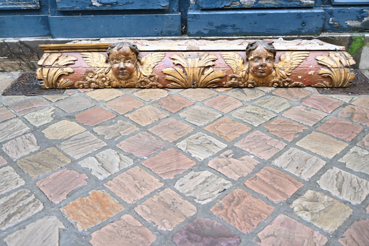 Carved And Polychrome Wood With Two Angel Heads From The Louis XIV Period