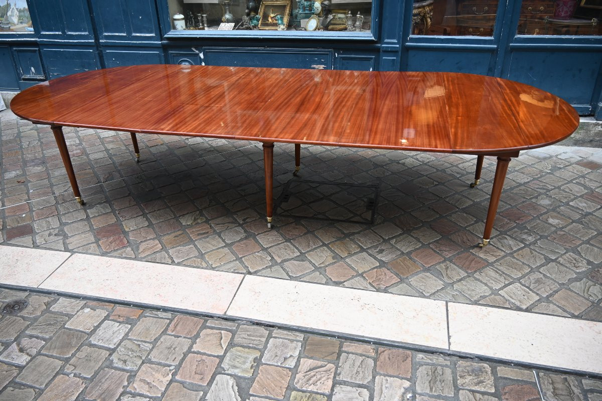 Large Period Dining Room Set In Late 18th-century Mahogany.-photo-4