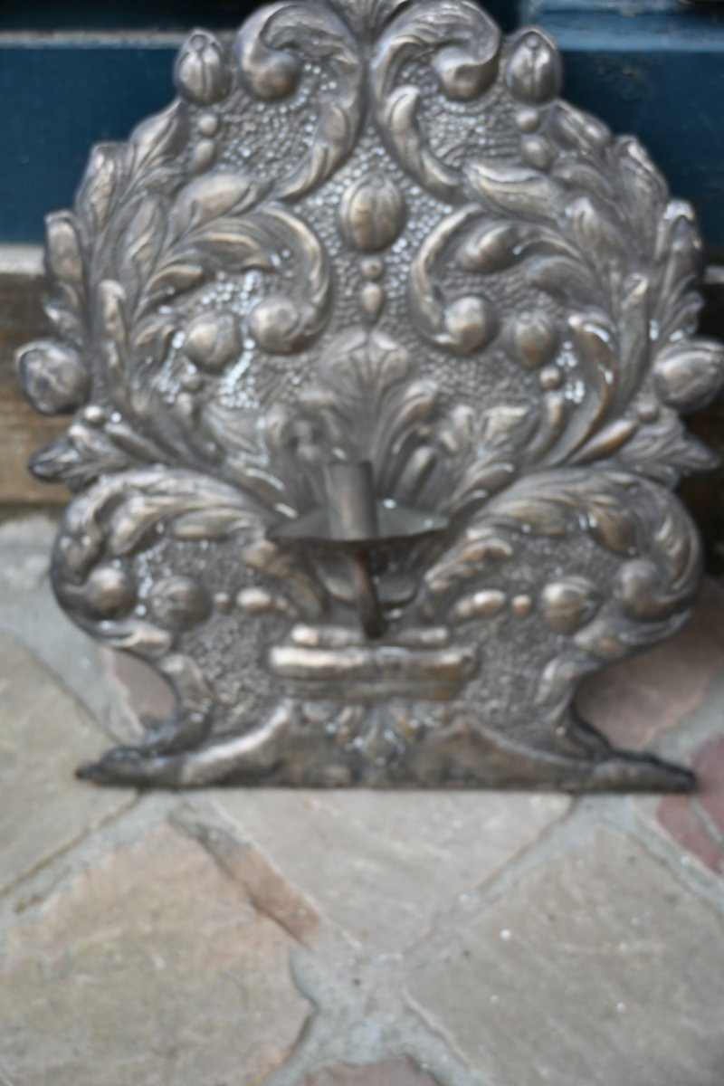 Pair Of Repoussé Metal Wall Sconces In The 17th-century Style-photo-3