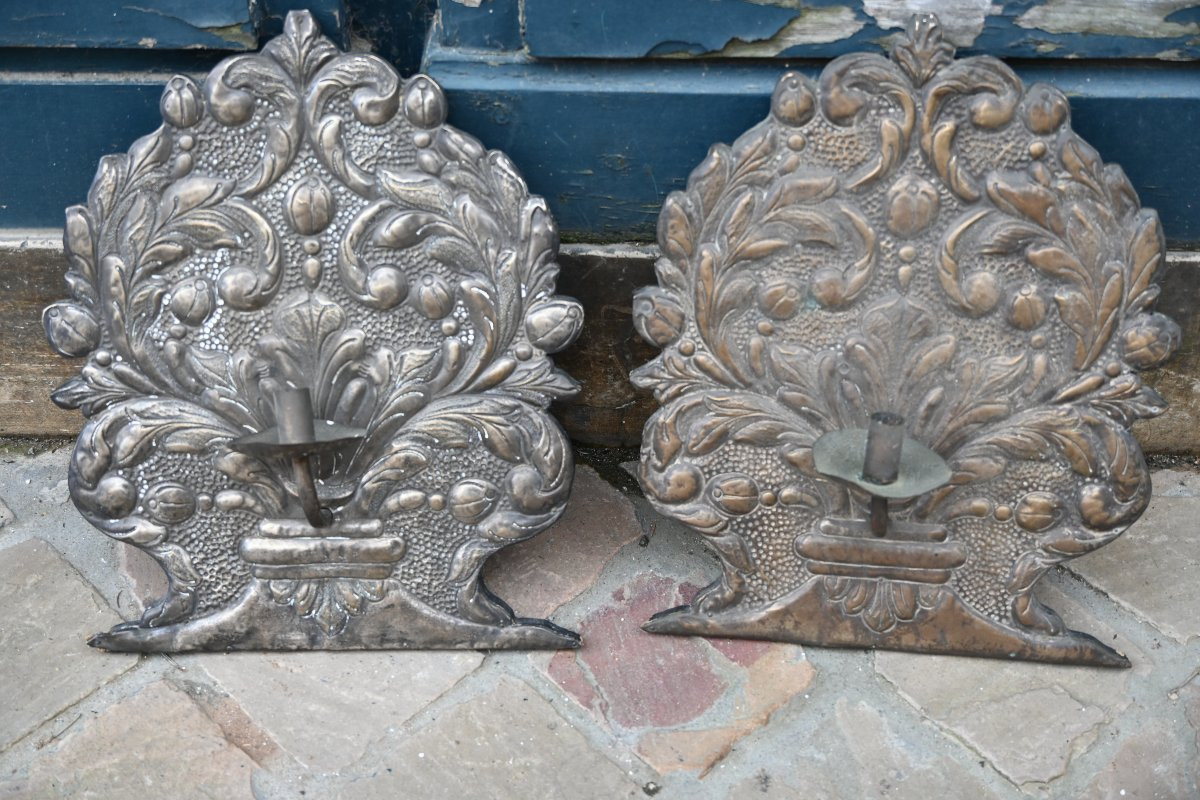 Pair Of Repoussé Metal Wall Sconces In The 17th-century Style-photo-4