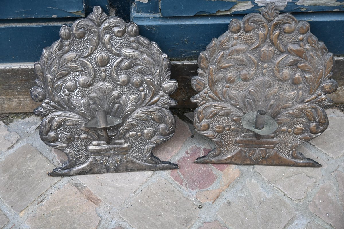 Pair Of Repoussé Metal Wall Sconces In The 17th-century Style-photo-6
