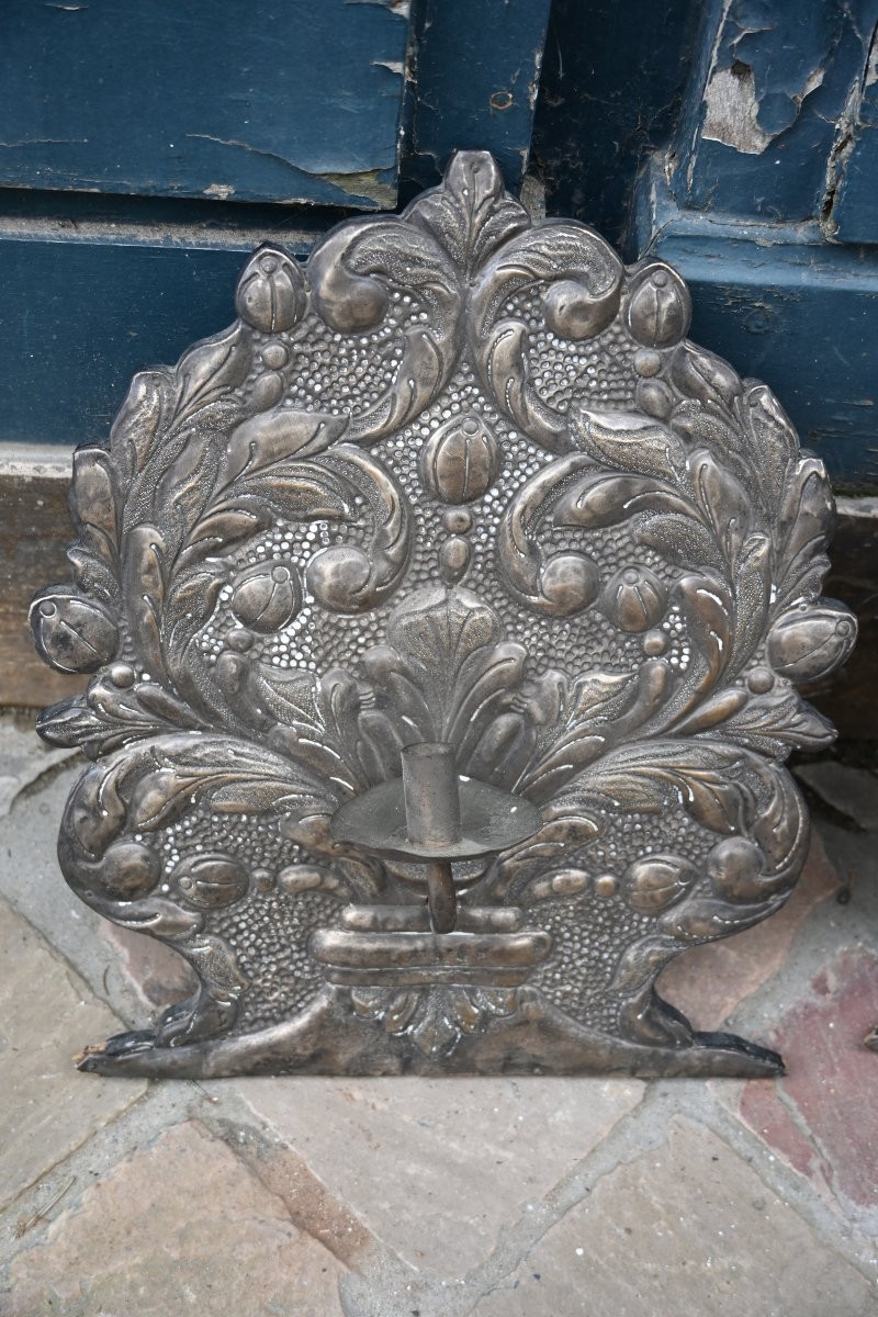 Pair Of Repoussé Metal Wall Sconces In The 17th-century Style-photo-8