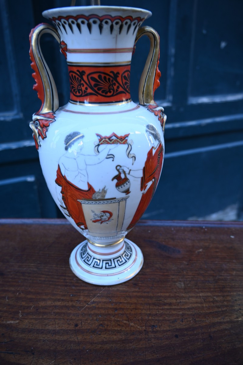 Vase monté en lampe décor à l etrusque , XIX
