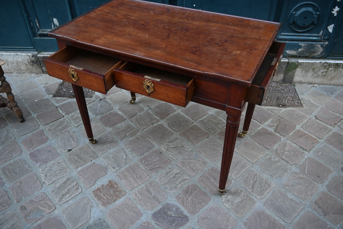 Canabas , petit bureau en acajou d époque Louis XVI  du XVIII