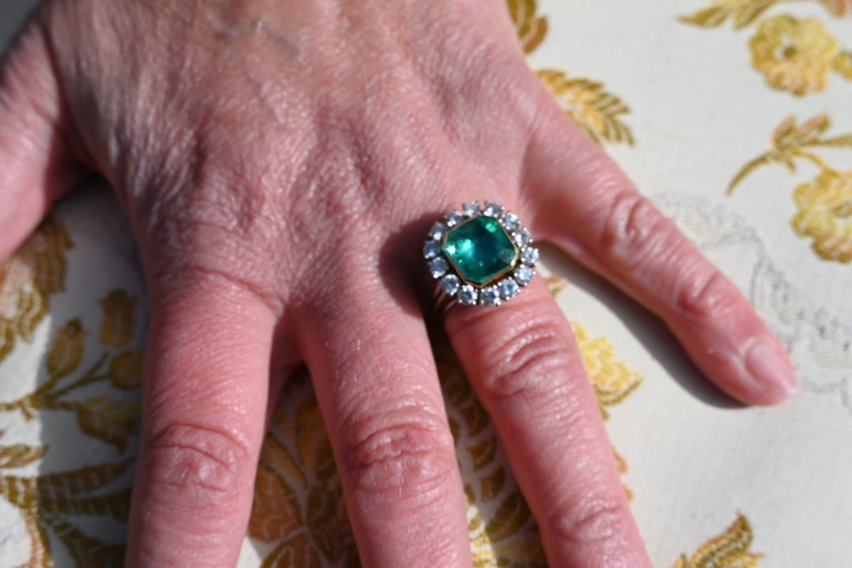 Bague  en platine entourée d une importante emeraude-photo-2