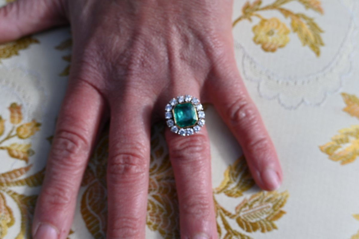 Bague  en platine entourée d une importante emeraude-photo-3