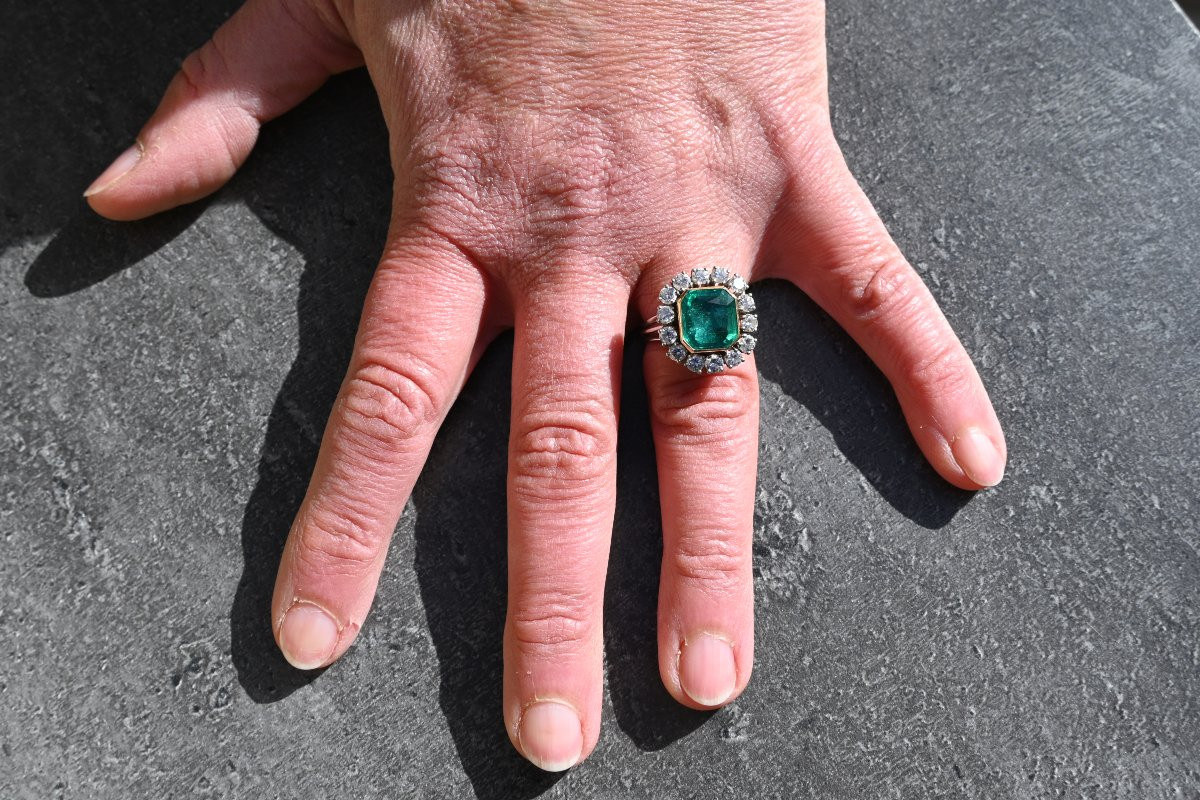 Bague  en platine entourée d une importante emeraude-photo-4