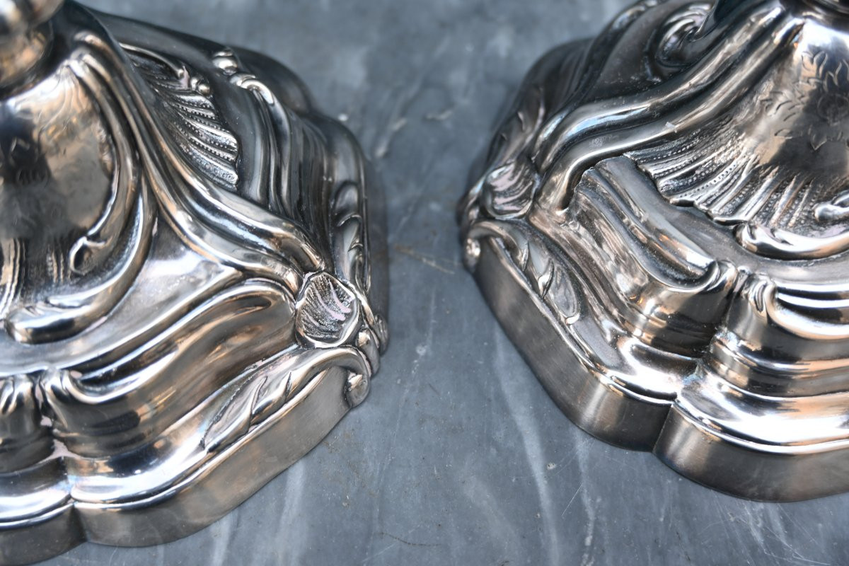 Beautiful Pair Of Louis XV Period Shell Candlesticks From The 18th Century.-photo-4