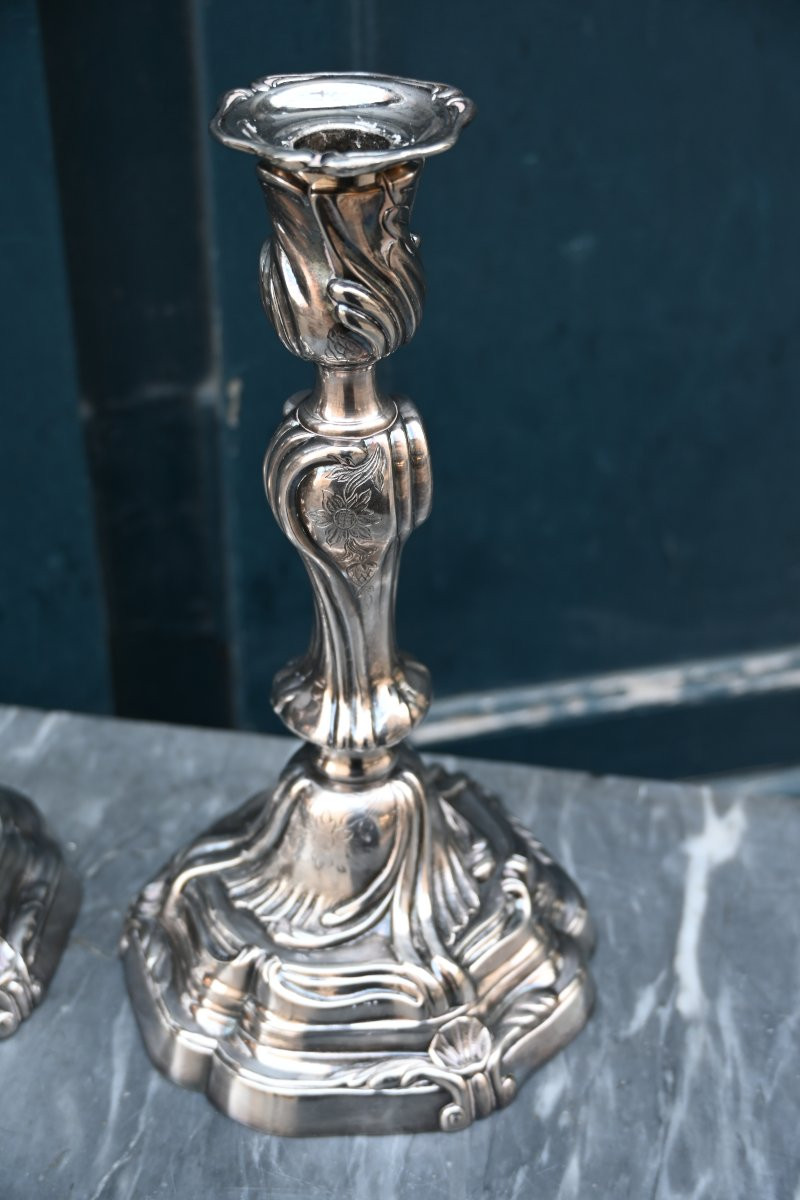 Beautiful Pair Of Louis XV Period Shell Candlesticks From The 18th Century.-photo-2