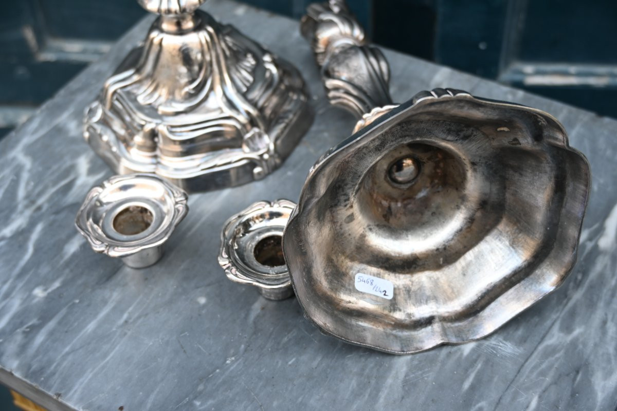 Beautiful Pair Of Louis XV Period Shell Candlesticks From The 18th Century.-photo-6