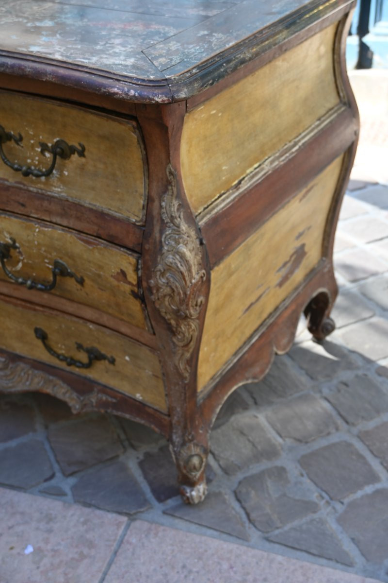 Beautiful Louis XV, Provence XVIII Period Painted Commode En Tombeau.-photo-3