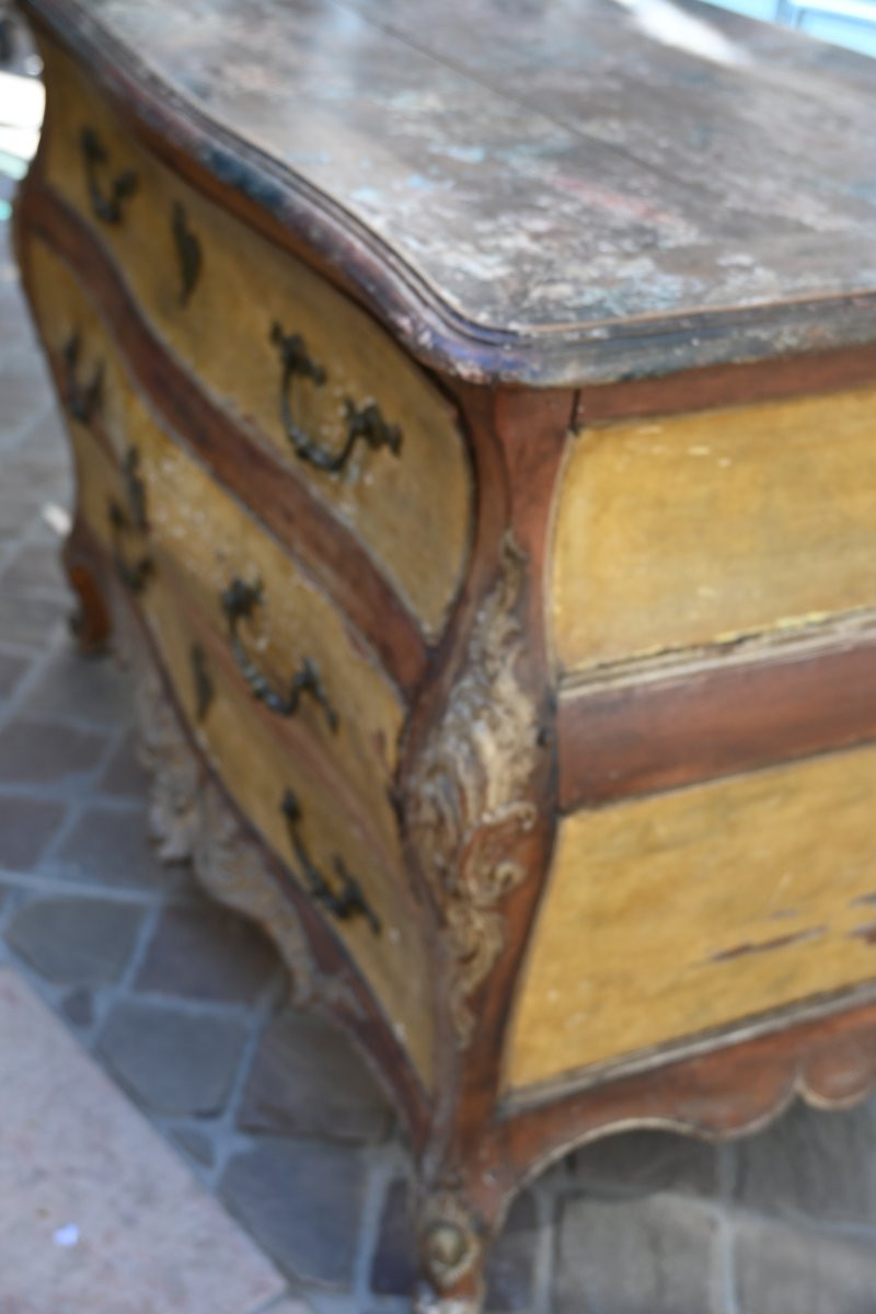 Beautiful Louis XV, Provence XVIII Period Painted Commode En Tombeau.-photo-3