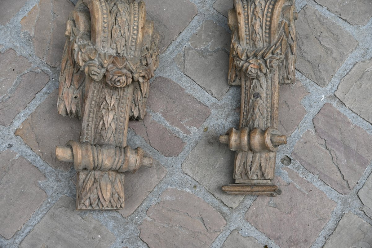 Deux consoles en chêne sculpté , naturel d époque XVIII-photo-2