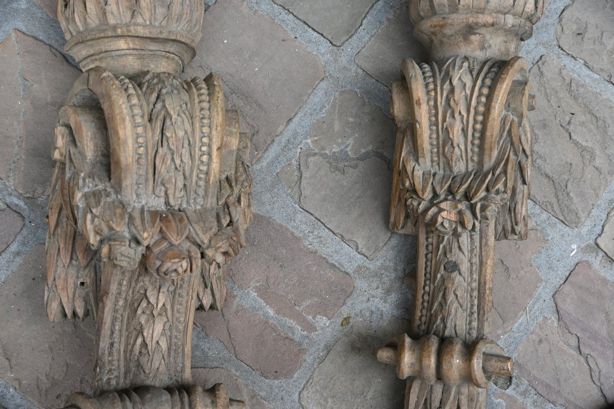 Deux consoles en chêne sculpté , naturel d époque XVIII-photo-5