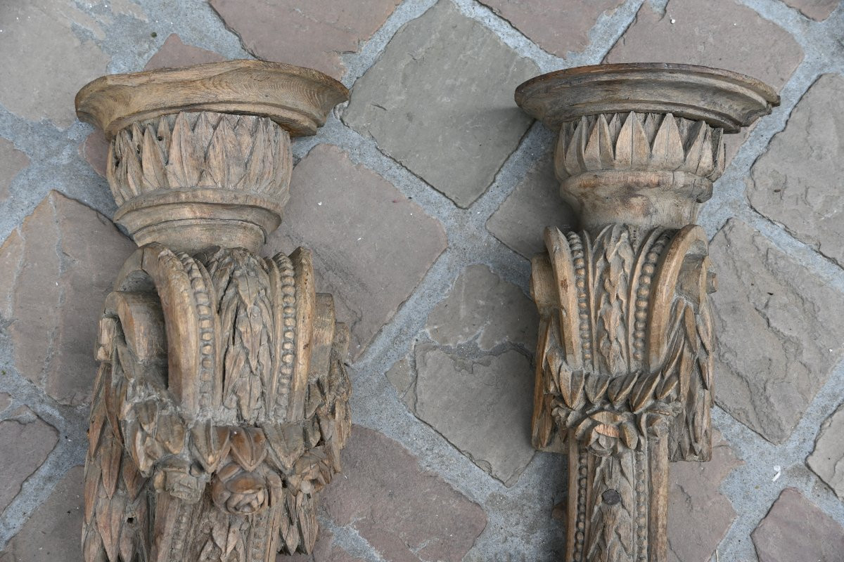 Deux consoles en chêne sculpté , naturel d époque XVIII-photo-6