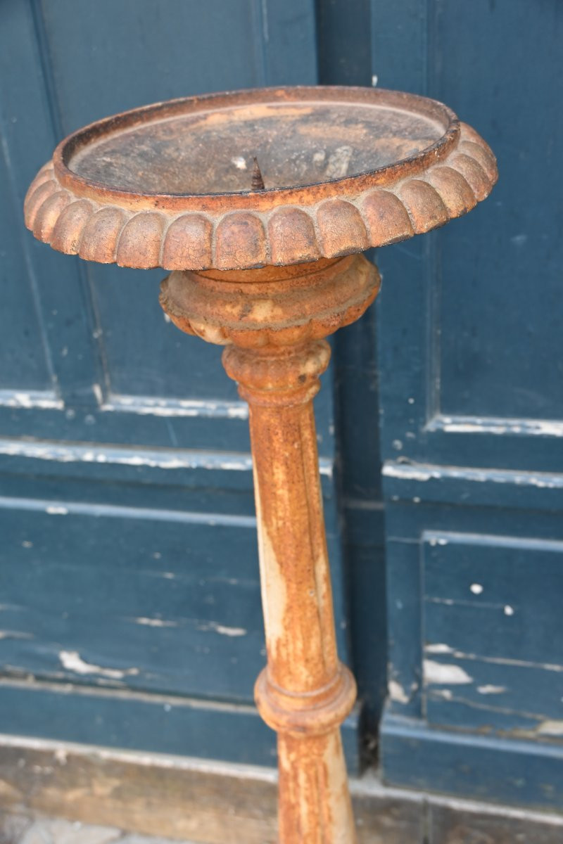 Cast Iron Flare With Griffins XIX-photo-1