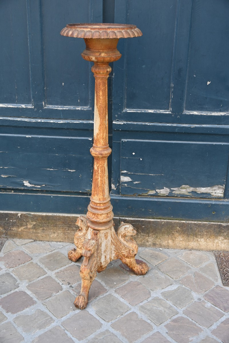 Cast Iron Flare With Griffins XIX