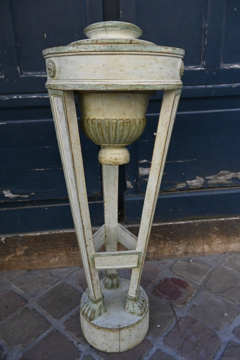 Late 18th Century Directoire Period Athenienne In Lacquered And Rechambered Wood
