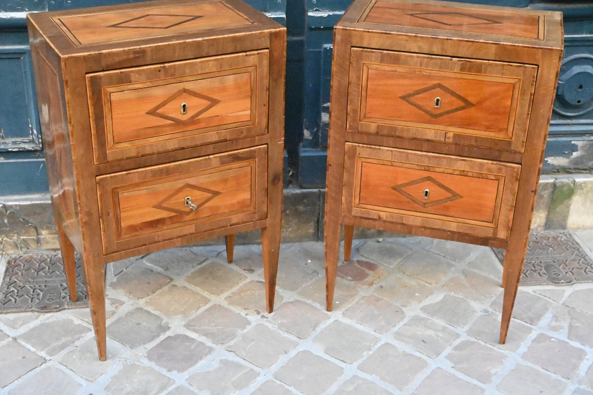 Paire de petites commodes italiennes fin XVIII-photo-2