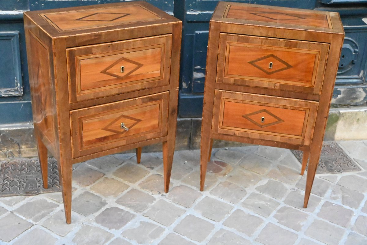 Paire de petites commodes italiennes fin XVIII-photo-3