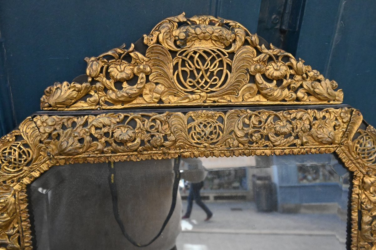 Miroir en laiton repoussé  Louis XIV-photo-3